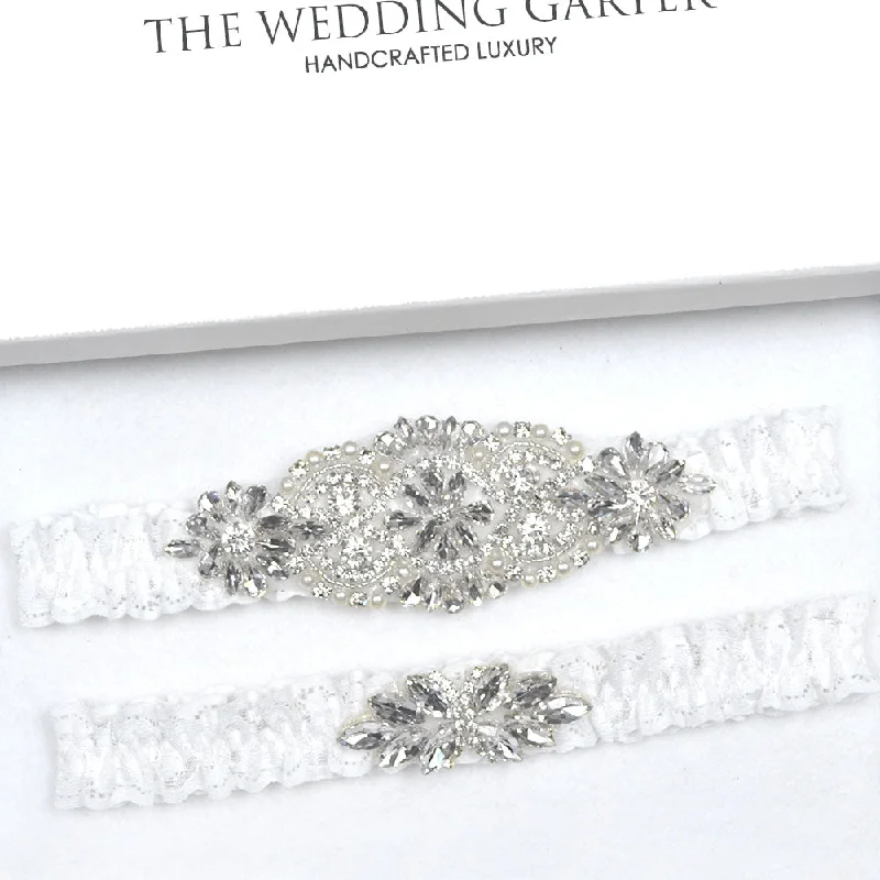 easy - to - put - on women gartersSilver Rhinestone Applique Bridal Garters