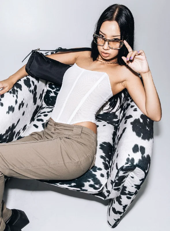 knot - front women tube top for a unique and flattering detailAzriel Strapless Bustier White
