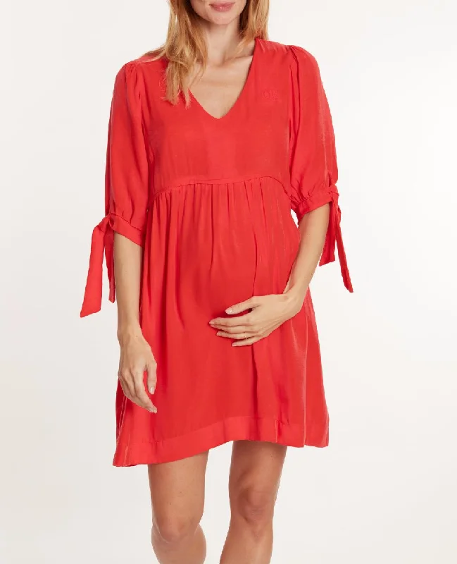 plus size nursing bras for breastfeeding momsShort maternity and nursing dress Amy Coral