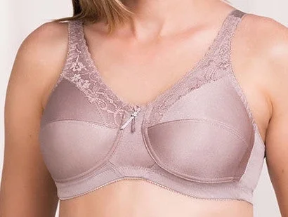 Front - closure bras for easy on and off Mastectomy Bra 'Barbara Lace Accent Soft Cup' Sandstone Front - closure bras for easy on and off Mastectomy Bra 'Barbara Lace Accent Soft Cup' Sandstone