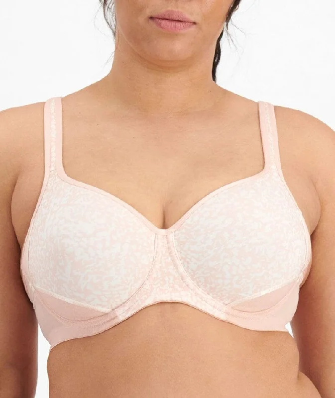backless bras for revealing outfitsBerlei Electrify Contour Sports Bra - Camo Chameleon/Cream Blush backless bras for revealing outfitsBerlei Electrify Contour Sports Bra - Camo Chameleon/Cream Blush