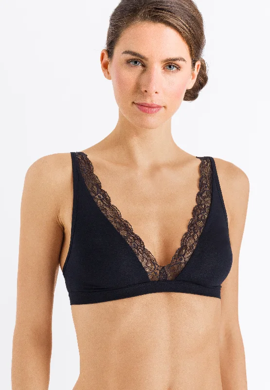 Balconette bras with a stylish and flattering design​ Hanro Cotton Lace Soft Cup Wireless Bra in Black