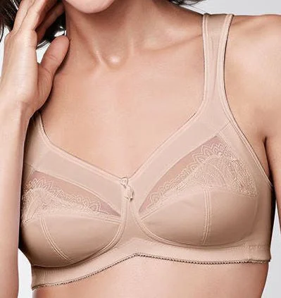Bra with a mesh panel for added breathability Mastectomy Bra 'Isadora Wire Free Soft Cup' in Nude Bra with a mesh panel for added breathability Mastectomy Bra 'Isadora Wire Free Soft Cup' in Nude