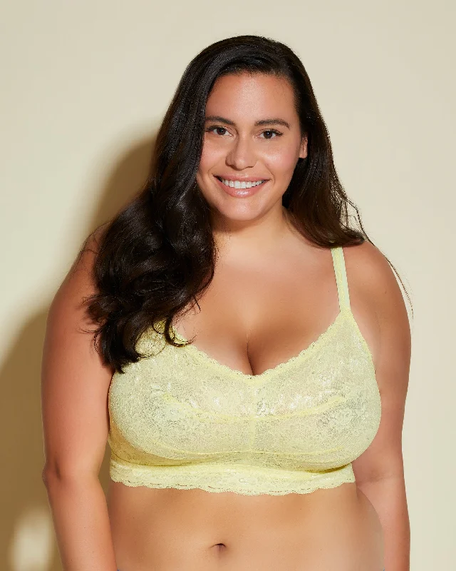 Bra with a foam - lined cup for a more structured shape Brassière Sweetie Ultra Curvy Bra with a foam - lined cup for a more structured shape Brassière Sweetie Ultra Curvy