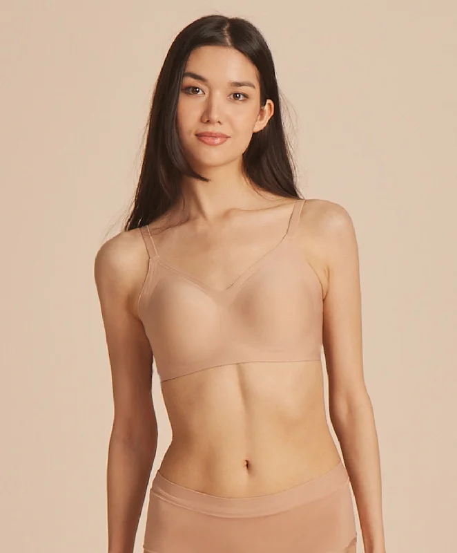 Bra with an anti - itch lining for added comfort​ Next-To-Skin Seam Free Bralette