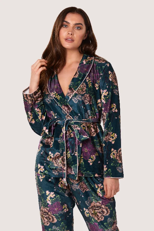 Bra with a built - in underwire for enhanced support​ Printed velvet PJ set